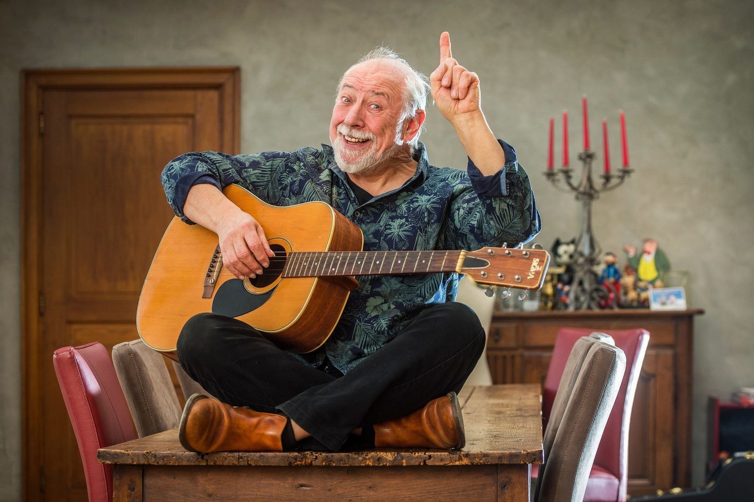 Portret van Urbanus met gitaar